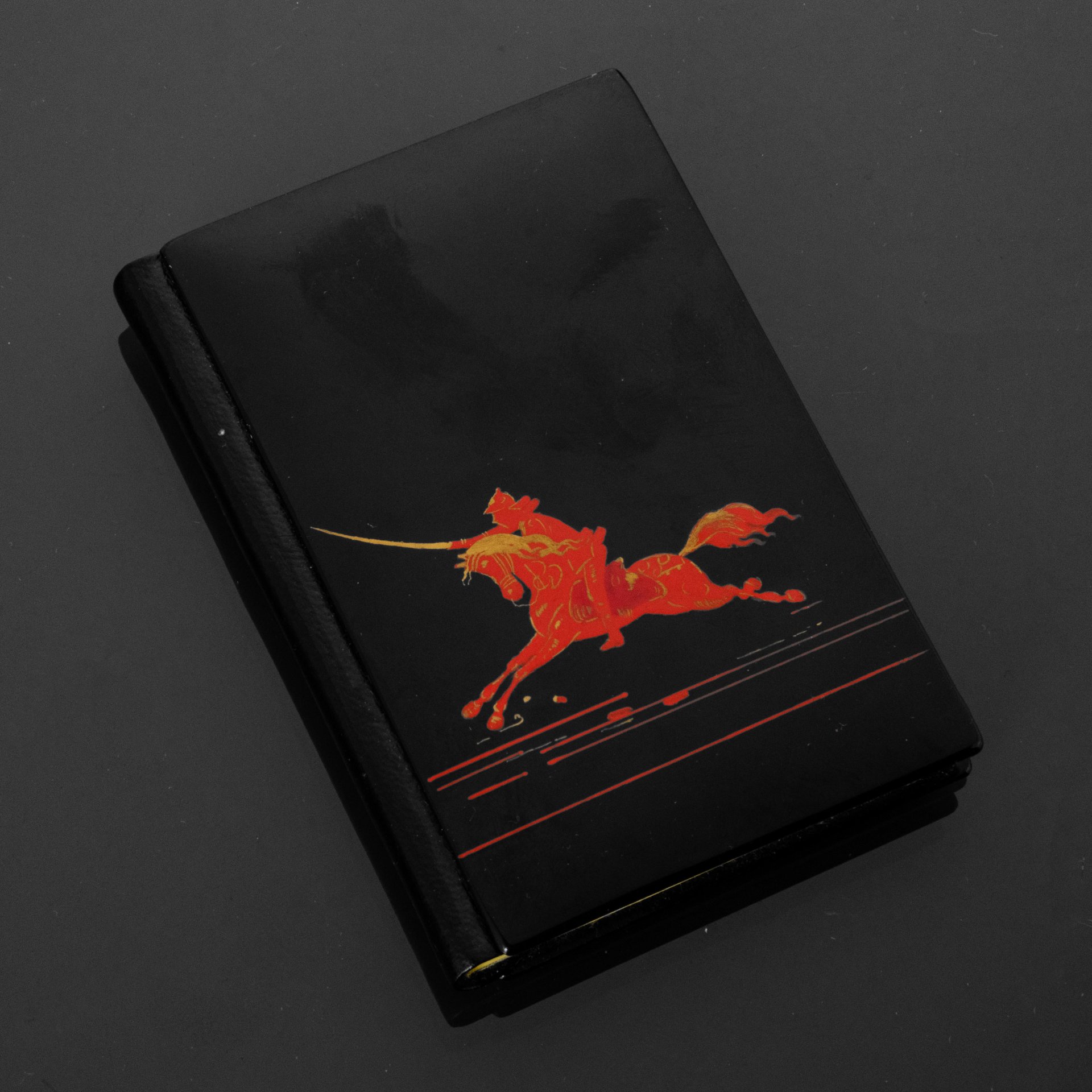 Записная книжка, украшенная лаковой миниатюрой "Красный всадник", бумага, лак, роспись, СССР, 1960-1980 гг.