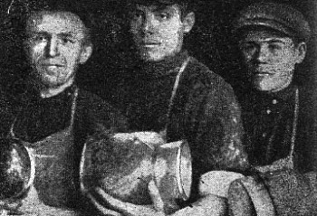Уршельский стекольный завод - клеймо по годам, история уршельского стекла 14. Ударник новой шлифовки Сильков Бобров Б Силонов притирают по 60 больших пробок вместо 35